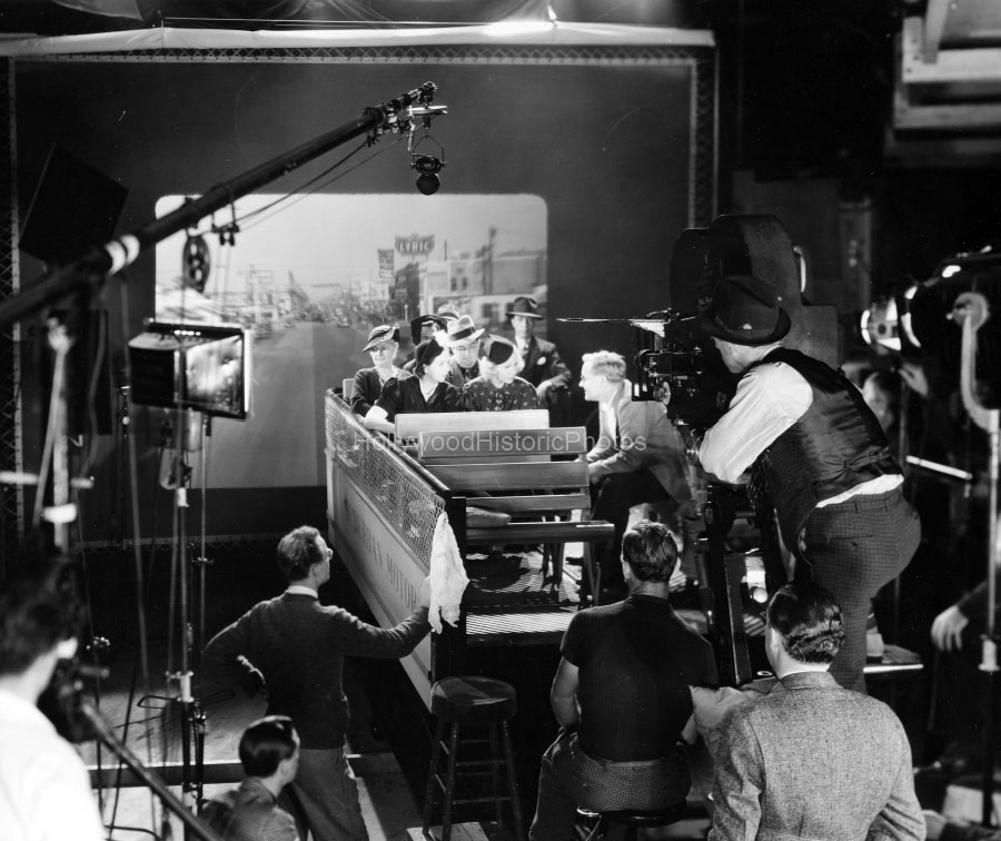 Rear Projection 1933.jpg